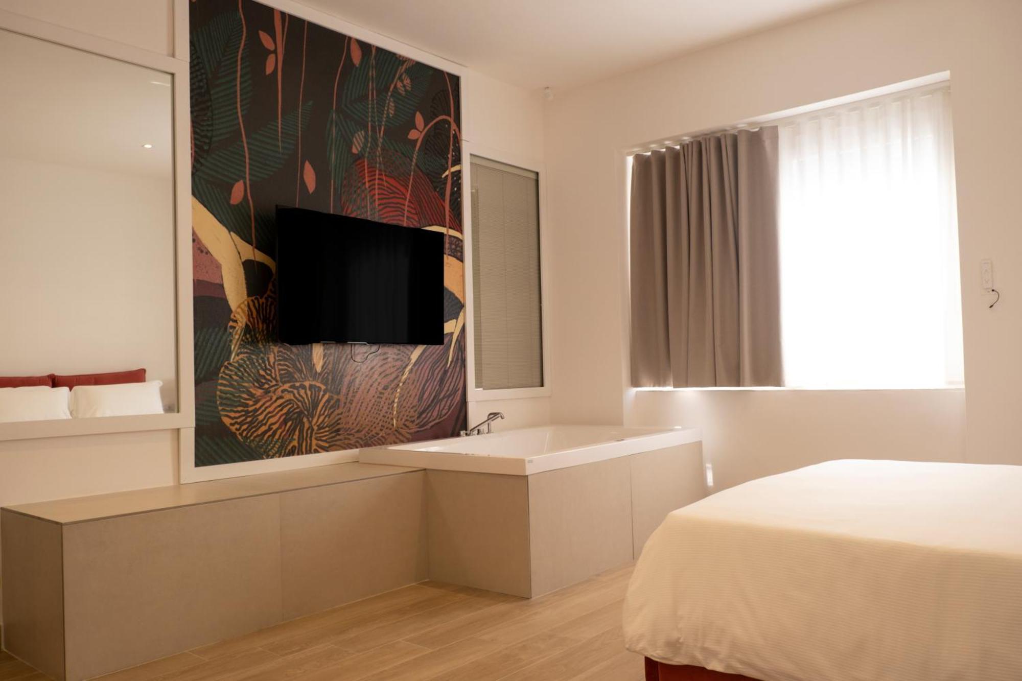 Monumental Luxury Rooms 卡塞塔 外观 照片